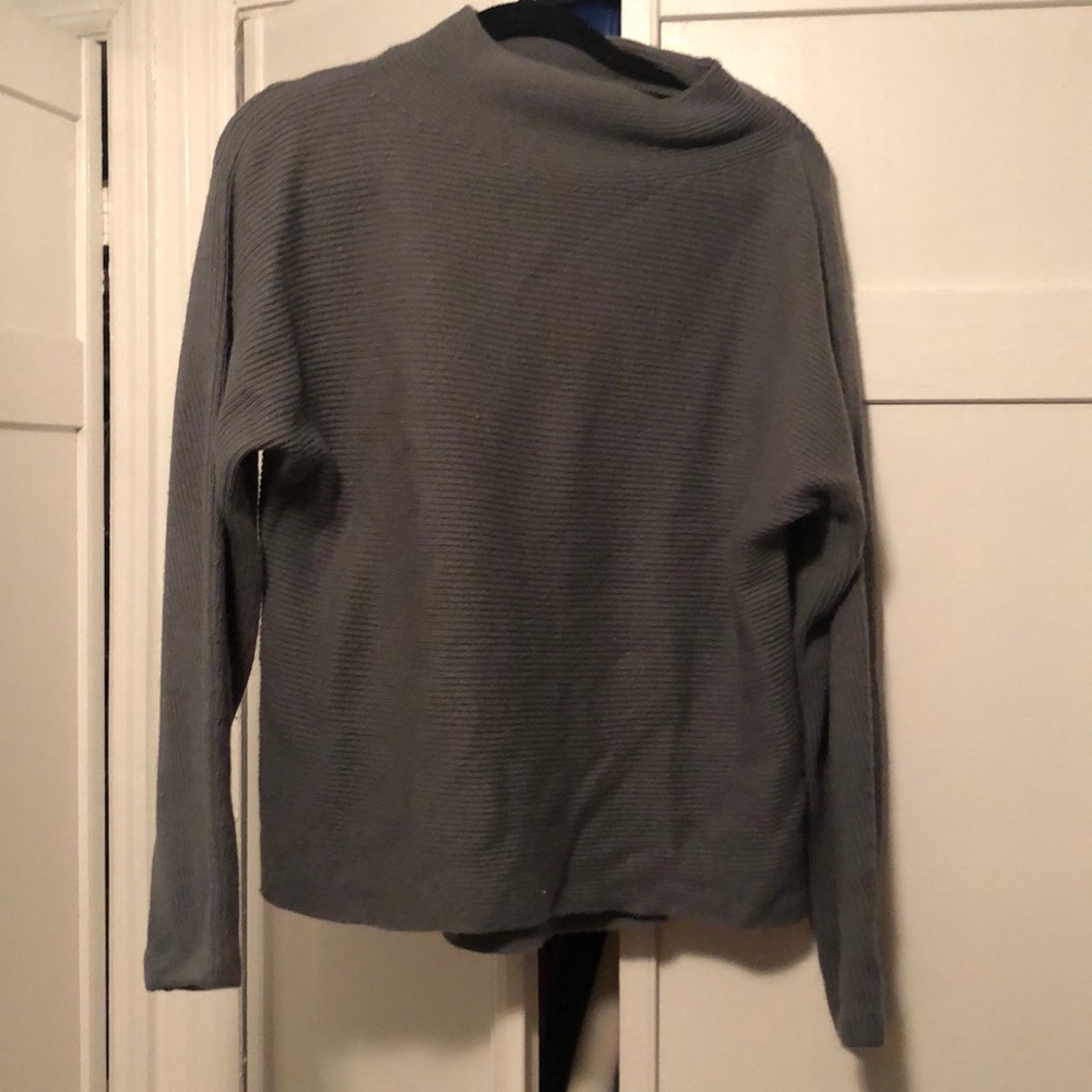 Size small Vince Mock Neck Sweater!